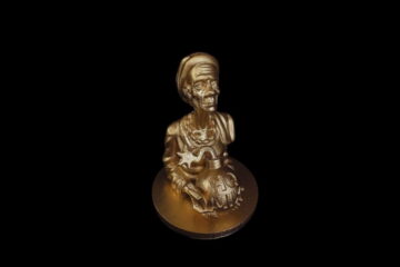 Estatueta do 37º HQMIX